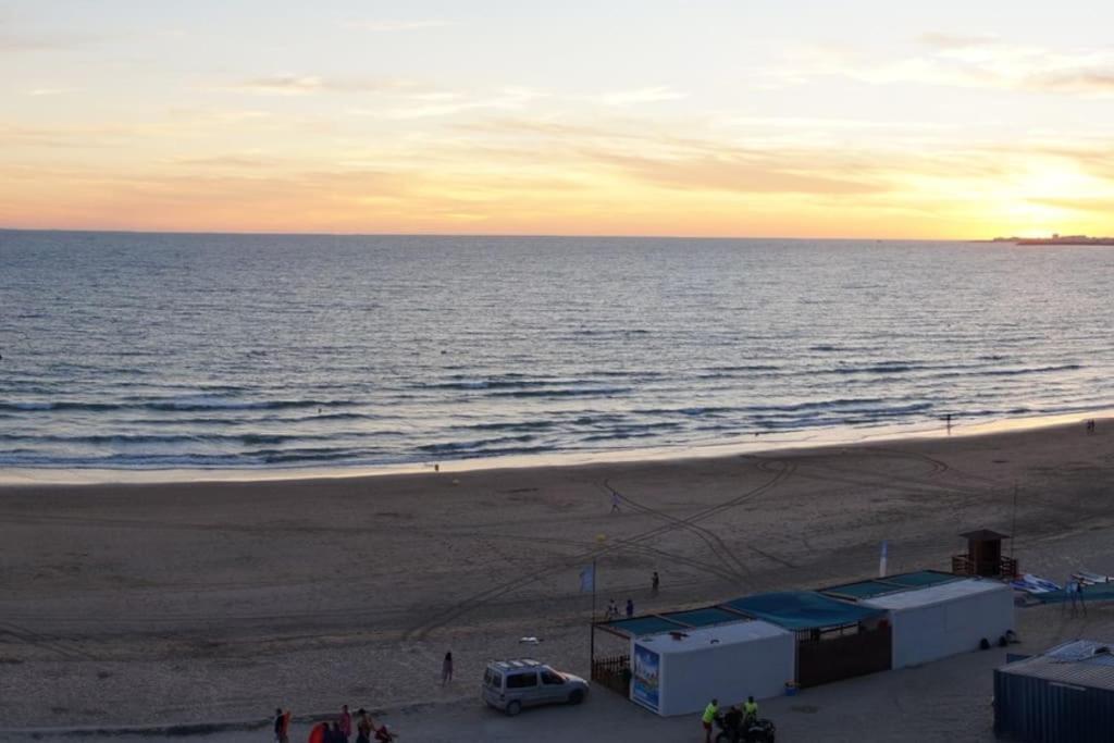 Piso Muy Moderno Para 4 Personas Y Una Cuna A 7 Min Caminando A La Playa, Con Aire, Balcon Con Vistas Y 2 Piscinas El Puerto de Santa María Exterior foto